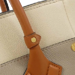 Túi Louis Vuitton On My Side MM M53825 614597