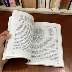 [20K Hoặc Free] - II Sách Lịch Sử: Vua Chúa Việt Nam Qua Các Triều Đại - Trương Đình Tín 565032