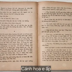 Pearl Buck - CÁNH HOA E ẤP 703883