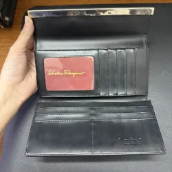 Ví nữ chính hãng Salvatore Ferragamo Leather Wallet màu đen 989639