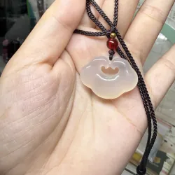 dây chuyền ngọc 