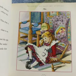 Treasury of Bedtime Stories 708938