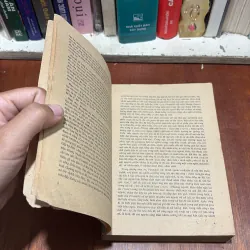 [Sách 8x] - II Truyện Ngắn Chọn Lọc: Vòng Hoa - PIRANĐELÔ - 1982 797578