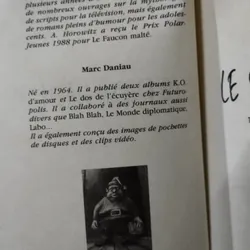 cuốn sách "Le Faucon Malté" (Chim Ưng Malta) của tác giả Anthony Horowitz. 563760