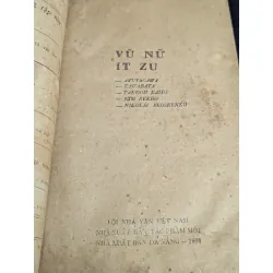Vũ nữ it zu - nhiều tác giả 590980
