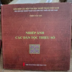 Nhiếp Ảnh Các Dân Tộc Thiểu Số - Nhiều Tác Giả - Sách ảnh nghệ thuật