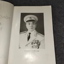 TỔNG HÀNH DINH TRONG MÙA XUÂN TOÀN THẮNG - ĐẠI TƯỚNG VÕ NGUYÊN GIÁP 991167
