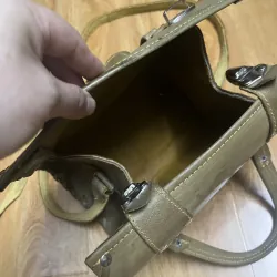 Túi nữ phom hộp 24x22x12 da mộc 2hand 996730