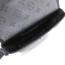 Túi đeo vai Louis Vuitton Monogram Eclipse Reverse Pulse Wearable Wallet M12806 - Hàng hiệu Chính hãng 767370