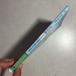 Thỏ bảy màu và những người nó nghĩ là bạn - Huỳnh Thái Ngọc 783155