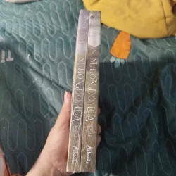 Nụ hôn dối lừa - Mary E. Pearson 961528