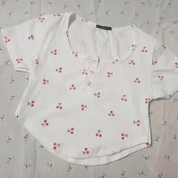 ÁO CROPTOP CỔ VUÔNG HOA NHÍ ĐỎ