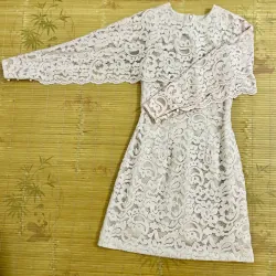 Váy ren mùa thu size s màu be mới 80%