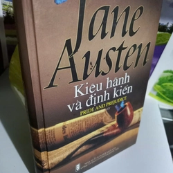 kiêu hãnh và định kiến