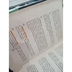 A book of English idioms - V. H. Collins 562561
