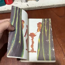 II Kịch Bản: Vai Người Khác Đóng - XécGây MiKhanCốp - 1984 751271