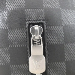 Túi đeo chéo Louis Vuitton Damier Infini Discovery Messenger PPM N40122 610920