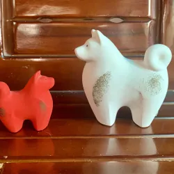 Chú chó bằng gốm