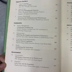 THE WORLD THAT CHANGES THE WORLD (THẾ GIỚI THAY ĐỔI THẾ GIỚI) - CHENG & MOHAMED 656660