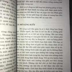 Biết mình đang mơ - Thực hành thiền định để có giấc mơ sáng suốt  714028