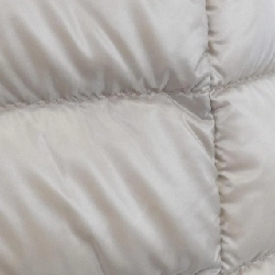 Áo khoác lông vũ MONCLER 644308