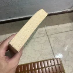 Eating Animal - Jonathan Safran Foer (sách real, còn tốt) 928670