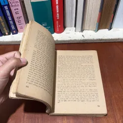 II Tiểu Thuyết: Một Cuộc Đời Bình Dị - Lê Huy Khanh - 1986 754362