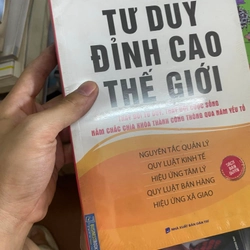 Sách Tư duy đỉnh cao thế giới (The world's top thinking) - Thương Hải Mãn Nguyệt