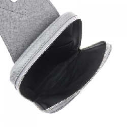 Túi đeo chéo Louis Vuitton Taiga Avenue M30801 612576