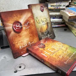 Combo 3 cuốn secret người hùng bí mật và magic 929250