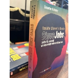 Steve Jobs thiên tài gàn dở và câu chuyện thần kỳ về quả táo -Leander Kahney