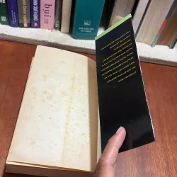 II Văn Học: Câu Chuyện Văn Chương - Nhiều Tác Giả - 2014 927170