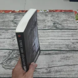 Cô gái chơi Dương Cầm. Elfriede Jelinek 681829