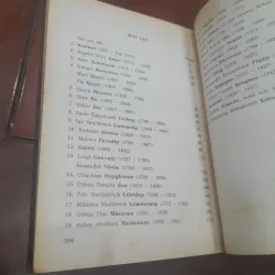 Truyện kể về CÁC NHÀ BÁC HỌC VẬT LÝ 762051