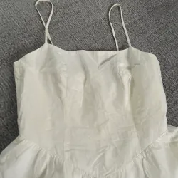 Đầm maxi hai dây chất liệu cotton màu trắng kiểu dáng dài phổ biến 746338