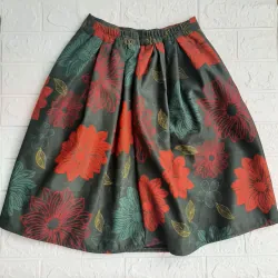 Váy xòe họa tiết hoa đỏ size S- M, đứng form độ mới cao 929105