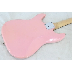 GUITAR MINI STRAT HELLO KITTY - Hàng hiệu Authentic 884690