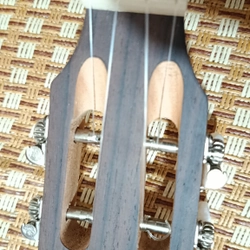 Ukulele Concert Andrew Cẩm Ấn M81G đầy đủ phụ kiện 546251