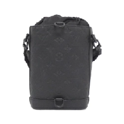 Túi đeo vai Louis Vuitton Monogram Shadow Noé Sling M82248 612853