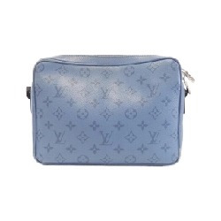 Túi đeo chéo ngoài trời Louis Vuitton Taiga Lama M30749 - Hàng hiệu Chính hãng 768871