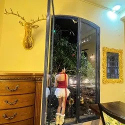 Áo thun nữ kiểu, size S & M đều vừa, màu đỏ đậm tôn da, mặc 1 lần chụp ảnh, còn mới. 927622