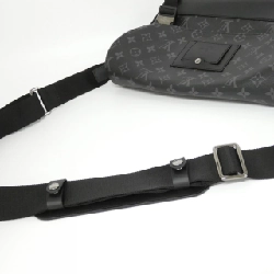 Túi đeo chéo Louis Vuitton Monogram Eclipse Voyage PM M40511 611797