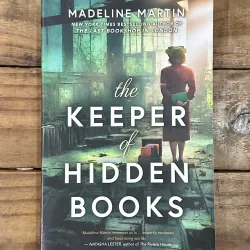 The Keeper of Hidden Books - Madeline Martin
