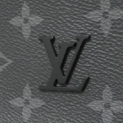 Túi xách vai Louis Vuitton Monogram Eclipse District MM M44001 - Hàng hiệu Chính hãng 776422