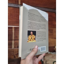 HUMANISTIC BUDDHISM: HOLDING TRUE TO THE ORIGINAL INTENTS OF BUDDHA - Venerable Master Hssing Yun 146573