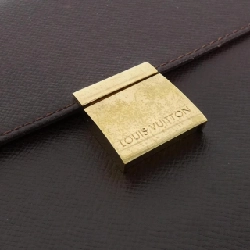 Túi xách tay Louis Vuitton Taiga Serengeti M30786 - Hàng hiệu chính hãng 801302