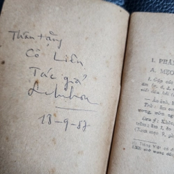 Sổ tay mẹo luật chính tả khổ nhỏ | chữ ký tặng của tác giả Lê Trung Hoa 502257