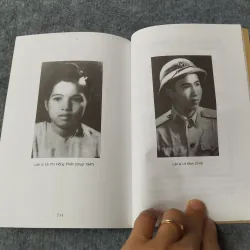 LIỆT SĨ - LUẬT SƯ LÊ ĐÌNH CHI VÀ GIA ĐÌNH 700922