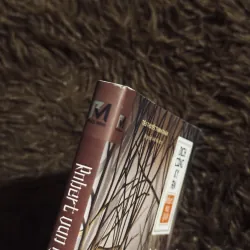 Bóng ma trong chùa 1029418