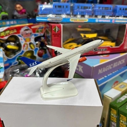 Mô hình máy bay bằng kim loại dài 18cm giao ngẫu nhiên Airplane model 299861